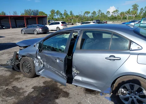 2021 Toyota Corolla Le from USA, damaged, VIN 5YFEPMAE8MP193626